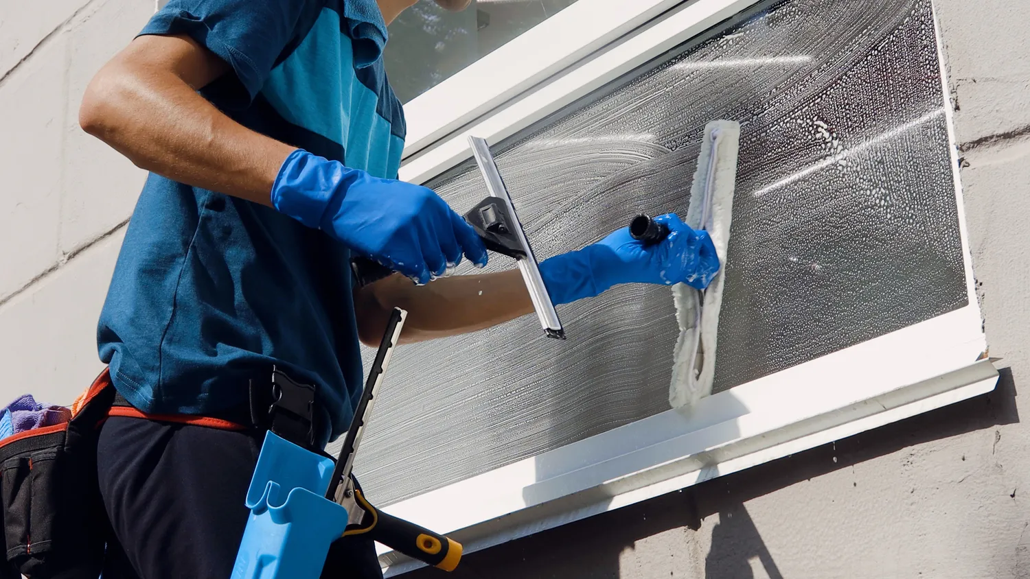 Ahmad Almorad – Reinigungsdienst –Glas- und Fensterreinigung